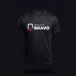 Camiseta flutuando - Camiseta Dry Fit Preta - Logo Projeto Bravo